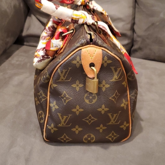Authentic and Vintage Speedy 25 - Picture 2 of 16